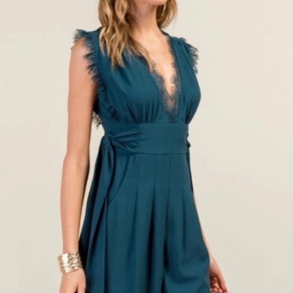 Francesca’s women’s holiday teal jumper size Large - Picture 1 of 8